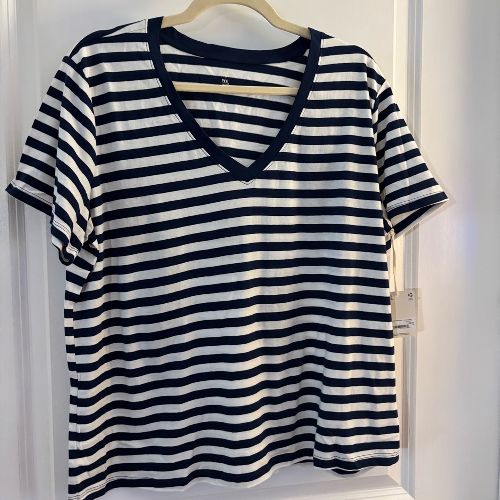 Ana Striped V-Neck Women’s Top - Navy & White Sz PXXL NWT